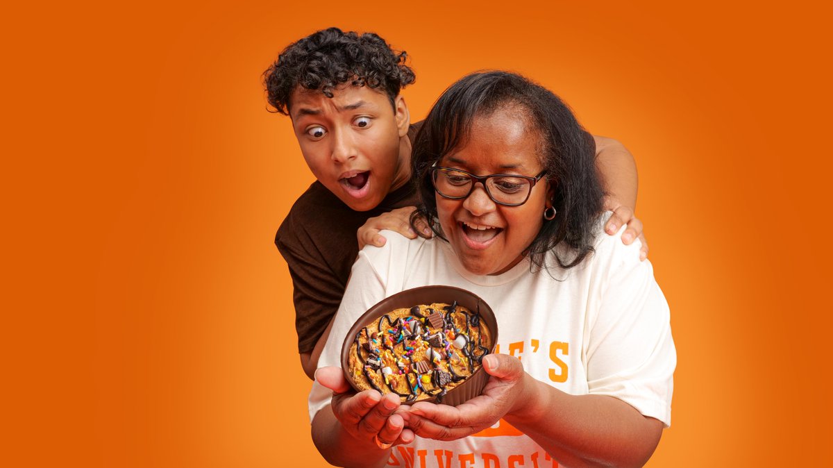 Need something fun to do this weekend in Hershey? Our newest attraction, HERSHEY'S Great Candy Expedition, free Chocolate Tour and 1-pound create your own @Reese's are just a few ideas 😉 🍫 spr.ly/6018PR9mk