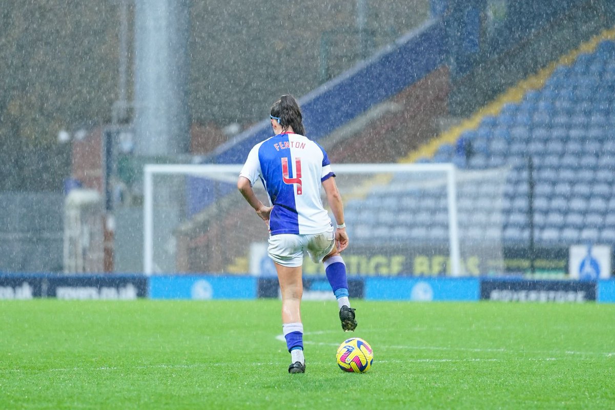 tashafenton14xo's tweet photo. Thank you 💙 @RoversWFC https://t.co/4kiz7z06GA