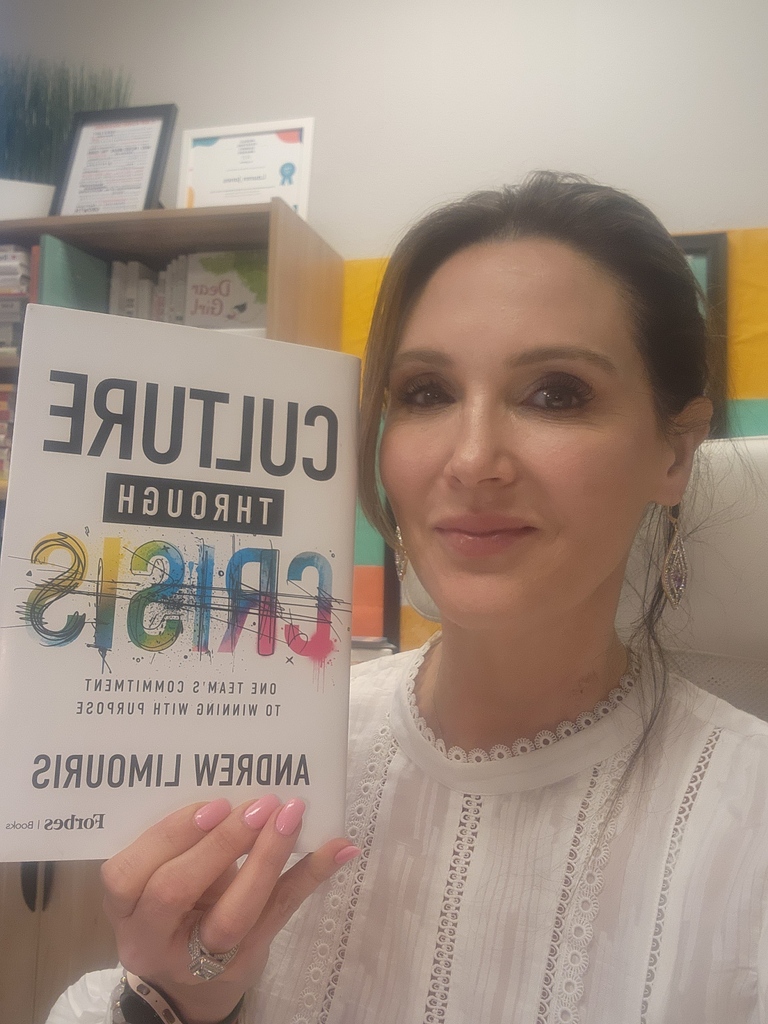 lbuffjones's tweet image. Culture Through Crisis... 
It’s essential that we adjust our approaches to keep culture alive during this time of crisis.

#entrepreneur #learnwithleap #techstackqueen