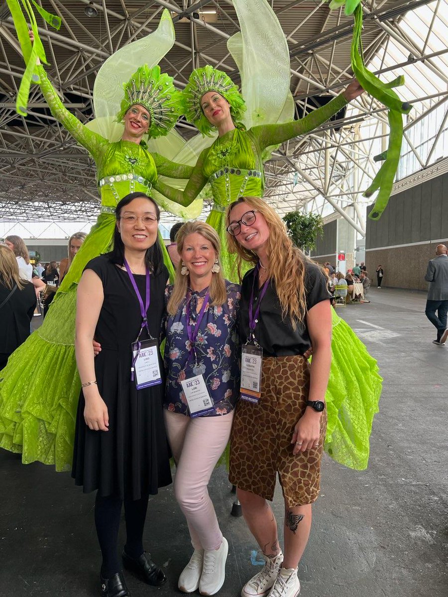 Connecting is one of the best parts of academic conferences! Thrilled to see my collaborator Dr. Ling Li, Professor and Associate Department Head, Department of Experimental and Clinical Pharmacology (ECP) at <a href="/UMNews/">University of Minnesota</a>. Pictured with my student @rosariarae. #AAIC23 #ENDALZ