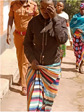 ChimpReports's tweet photo. #Kabale: Businesswoman, 28, charged, remanded for stealing car at #Aponye's burial - #ShamimBatariho
https://t.co/RlJ440nyw4 https://t.co/6XvToVUzIJ