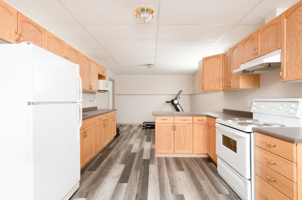 theloregroup's tweet image. ✨🌸 Beautifully-Maintained Home in Wood Buffalo 🌸✨
141 Webb Drive | $519,900
4 🛏 | 3 🛁 | 1,174 sqft. 📐

View Listing Here: theloregroup.com/property/A2055…

Contact:
Sheila Green - REALTOR®
780-881-6867 | sheila@theloregroup.com

@CBFortMcMurray