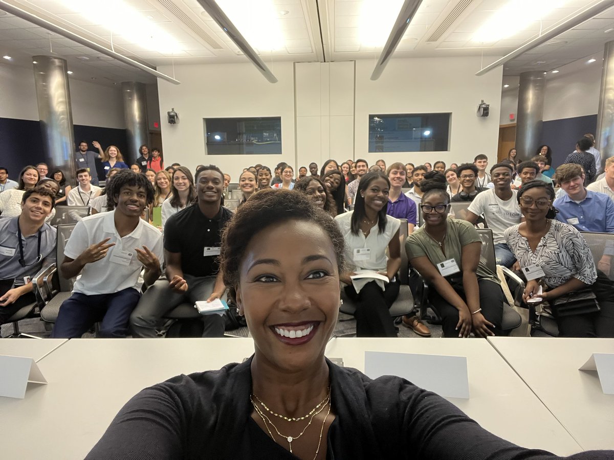 Very excited to have been a panelist at the NIH Graduate and Professional School fair. Medical school application tips shared and now it is time to get to work. Apply to our programs. @NIH @OhioStateMed