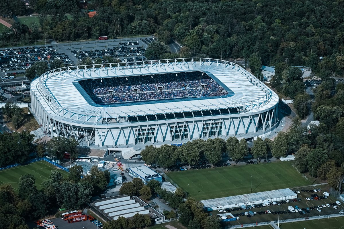 KarlsruherSC's tweet photo. Dürfen wir vorstellen: unser Fußballtempel! 😍 💙 🤍

#KSCmeineHeimat #KSCLFC https://t.co/1LbTjXuhac