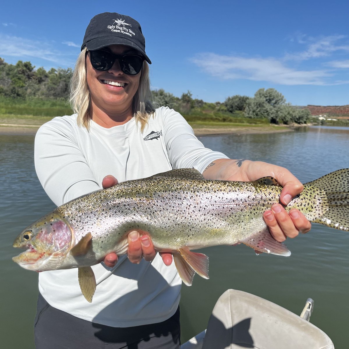 Articulate_Fly's tweet photo. On the Water with Dustin White of @uglybugfly 
Get the latest Central WY conditions!  Give it a listen! 
#thearticulatefly #casper #casperwyoming #wyo #casperwyo #307 #trout #rainbowtrout #troutfishing #visitcasper @RossReels @WinstonRods @SciAnglers https://t.co/yoMMXwIWvl https://t.co/4SKtP8kvrK