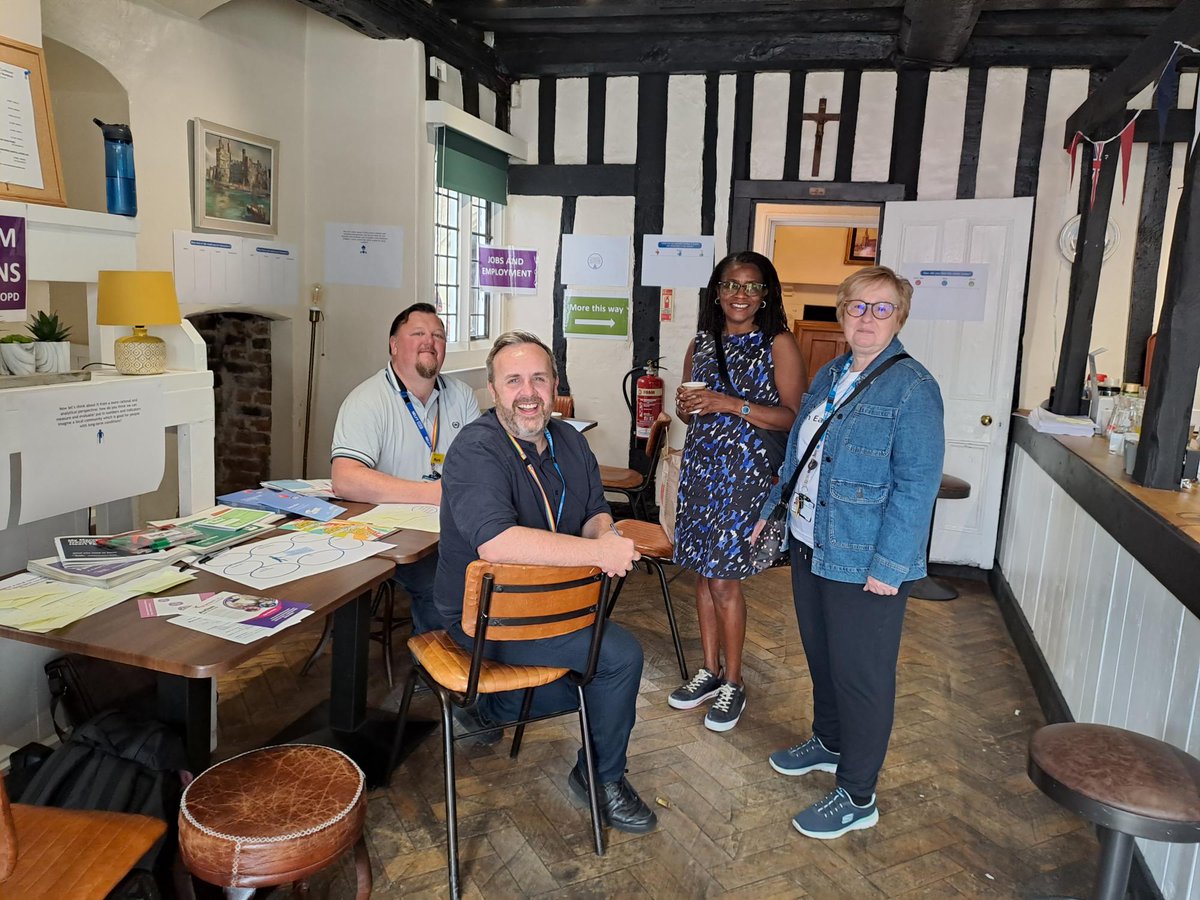 NELFT_BHR_resp's tweet photo. Mark Haigh and Marcus Donnelly at the @NHS_NELondon Big Conversation event at Romford Market today.  Thanks to all that came to chat.  

https://t.co/tTxJ9WRn9K https://t.co/KXeZdab1jR