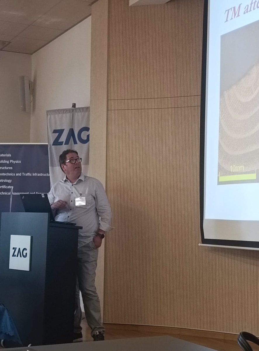 iperion_hs's tweet photo. #Day3 at the 2nd #HSAcademy Doctoral Summer School at @ZAG_Slovenia: lecturers deliver their talks on museum building management, consolidation, X-Ray microtomography, decay of wooden heritage &amp;  more.
#heritagescience #training #builtheritage #digitalization
@ErihsEu @ERIHS_si https://t.co/5jsUfUHnma