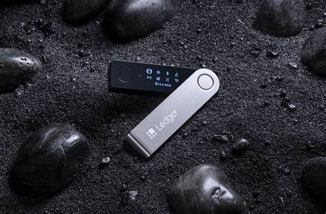 LEDGER NANO X // $150 $ETH GIVEAWAY

🏆 Winner Will Be Sent $150 In $ETH to buy a ledger

- Like &amp; RT
- Follow Me , <a href="/Cabanaandre1/">Cabanaandre</a> , <a href="/thegaboeth/">THΞGABO🍌</a> &amp; <a href="/0xBispo/">Defi Priest</a>
- Tag 3 Friends below 👇

32 Hours. Winner Drawn on this post 💙 

#ad #Giveaway #NFTs #CryptoGiveaway #Ethereum