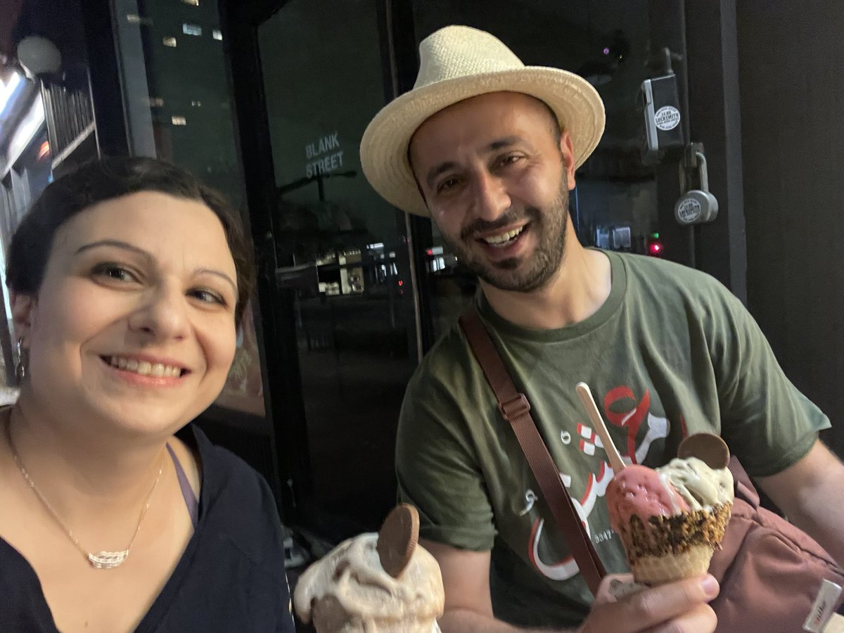 EMGLEX1's tweet photo. @emglex brings people together from around the world, around the world! Awesome meeting of one of our July exchange participants teaming up with great friend of EMGLEX Dr. Jennifer Macagnano in the big Apple for some learning and a sweet treat. Thanks, Jenny! #emergencymedicine https://t.co/M5cotRYXMn