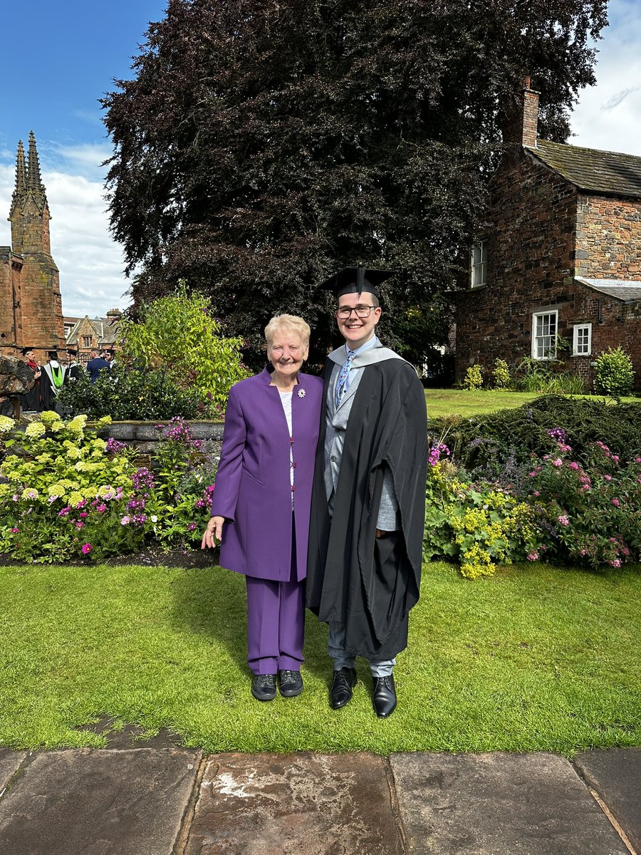 Well…. I did it!! Two years and it was over in a flash <a href="/CumbriaUni/">University of Cumbria</a> <a href="/NWAmbulance/">North West Ambulance Service</a>  <a href="/uocparamedics/">CumbriaUniParamedics</a>