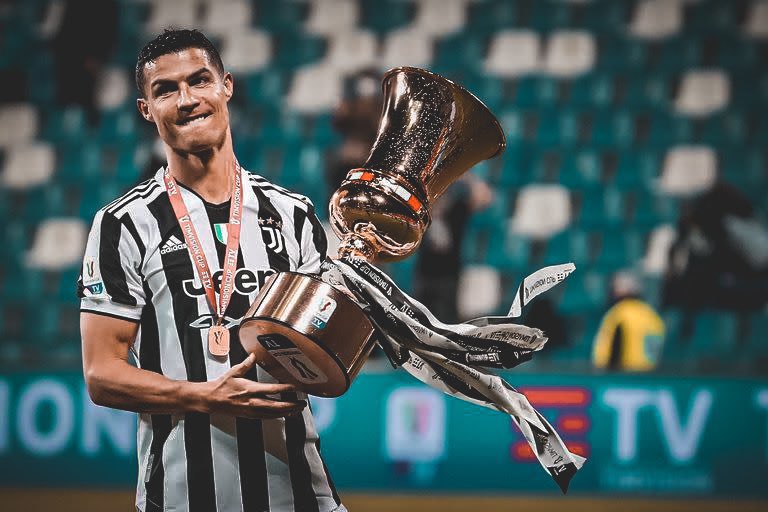 RT @ronaldowarrior: Juventus haven’t won a single trophy since Cristiano Ronaldo left the club. https://t.co/m31mLOoxWy