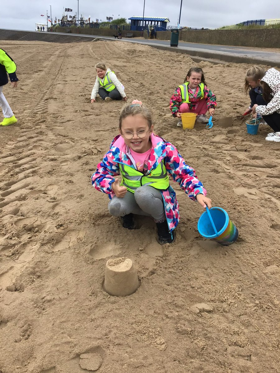 StPetersAcad's tweet photo. Seaside fun 🤩 🌊 🏖️ https://t.co/Kf5NYC5SbI