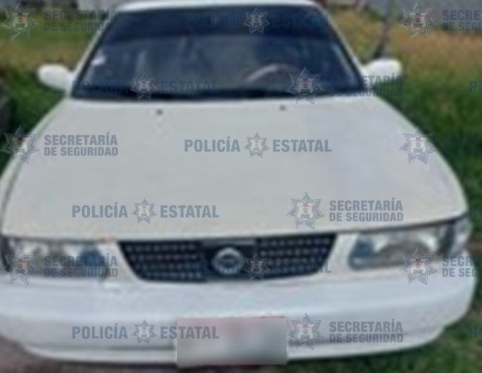 SS_Edomex's tweet photo. #Temoaya📍
En el marco de un operativo realizado por personal de la #UIIP, fueron detenidos cuatro hombres por su posible participación en los delitos de portación de arma de fuego 🔫 y narcotráfico.
En la acción, aseguraron un kilo de posible cocaína y cartuchos útiles. https://t.co/f5Cgdc1PnF
