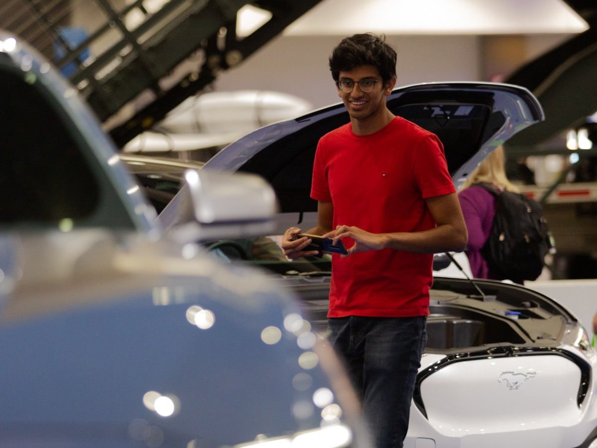 LAAutoShow's tweet photo. Don't miss the exclusive Weekend VIP Early Entry package at the 2023 LA Auto Show! Skip the lines, dive into automotive wonders, and experience the future of mobility up close, before the crowds. Grab your tickets now at https://t.co/ctwJg7vkoF! #LAAutoShow #VIPWeekend https://t.co/iy8zCQA50K