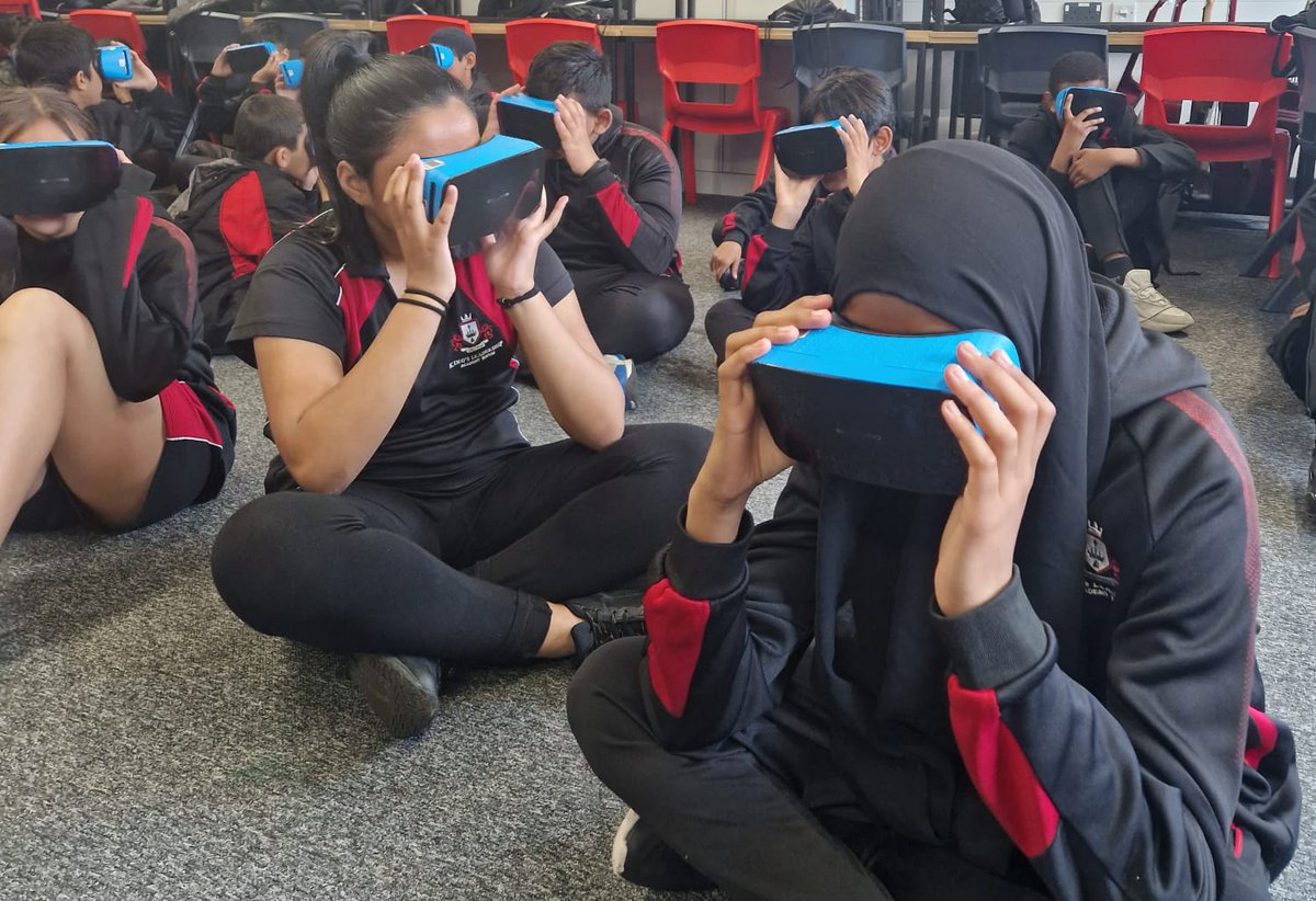 Kings_Bolton's tweet image. Year 7 Creative Day - a range of  interactive workshops including circus skills, VR, African drumming, forensic science and bhangra-cise workshop #CultureWeek