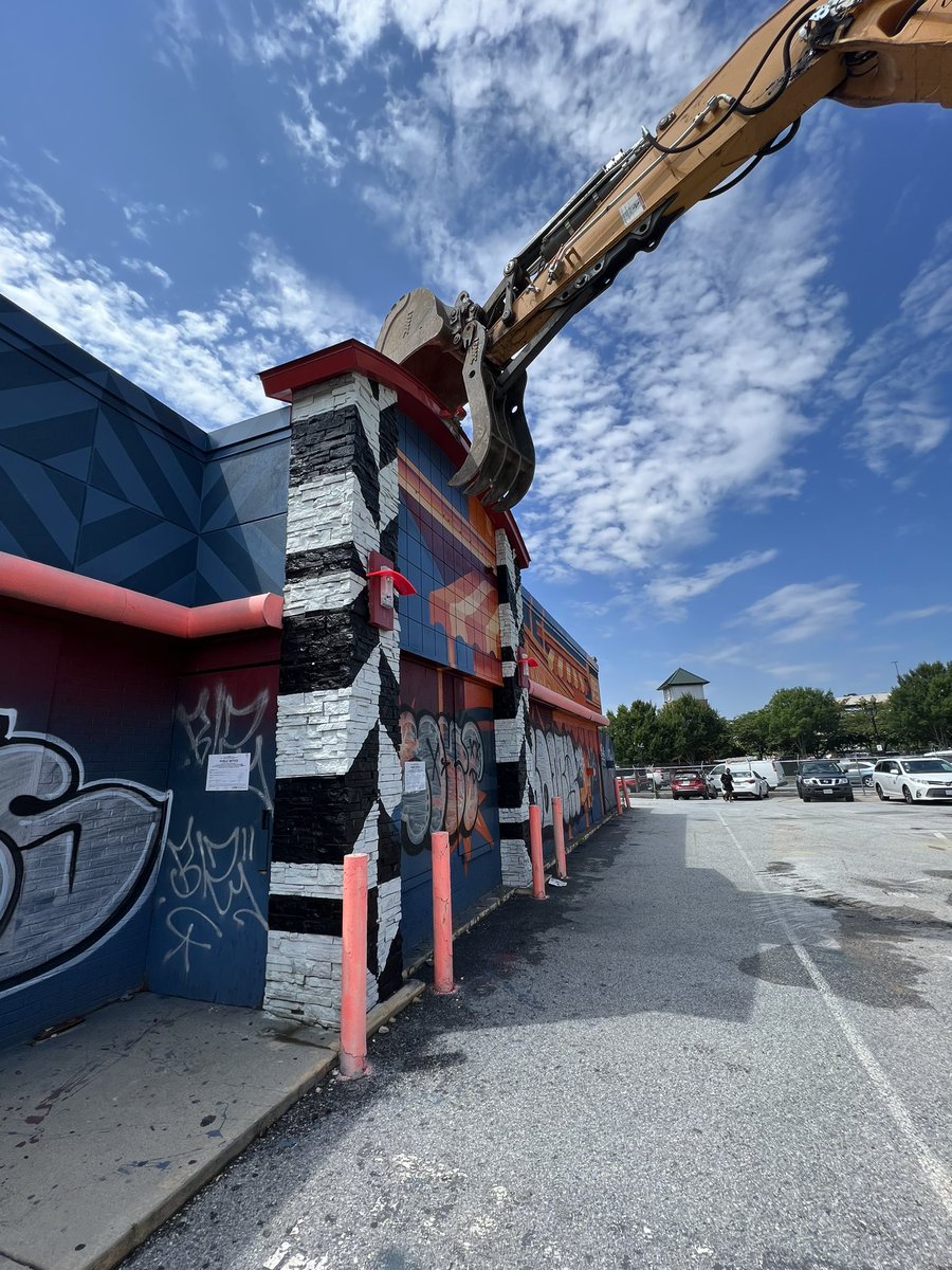 CMZParker5's tweet photo. I joined neighbors and city leaders this morning to kick off demolition at the “Dave Thomas Circle” Wendy’s. I am looking forward to the long-overdue transformation of the dangerous and dysfunctional Florida Ave &amp; New York Ave NE interchange. https://t.co/LccjuiNQXa