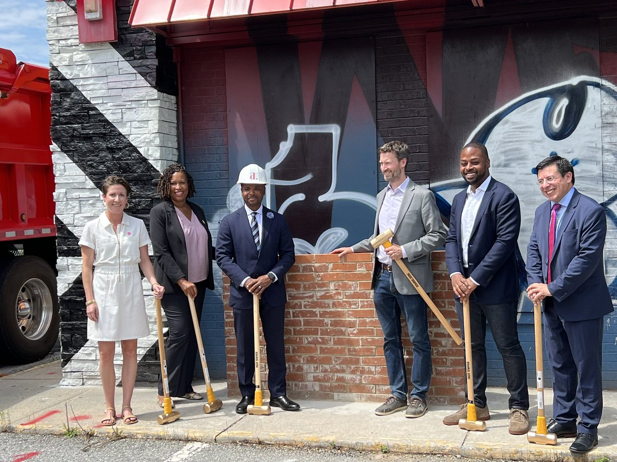 CMZParker5's tweet photo. I joined neighbors and city leaders this morning to kick off demolition at the “Dave Thomas Circle” Wendy’s. I am looking forward to the long-overdue transformation of the dangerous and dysfunctional Florida Ave &amp; New York Ave NE interchange. https://t.co/LccjuiNQXa