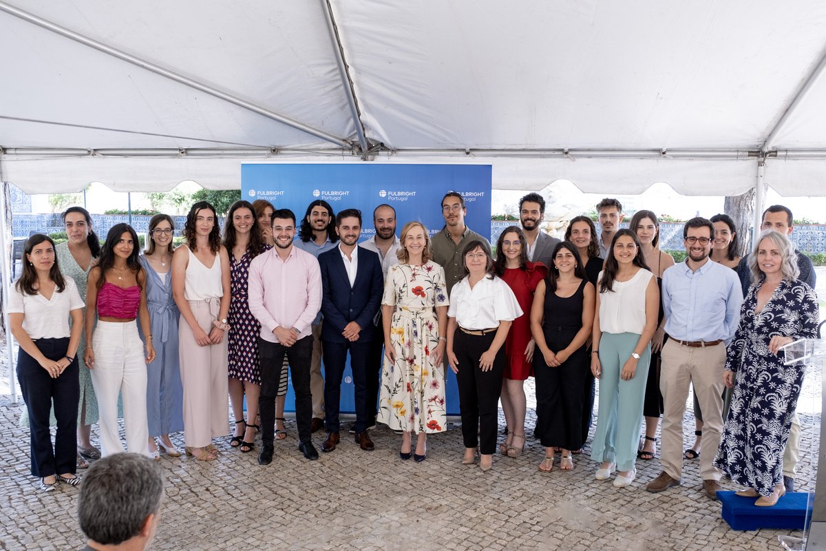 itspaulofaria's tweet photo. Earlier this week, I attended the Annual Fulbright Scholarship Award Ceremony of @Fulbright_PT at the @USEmbPortugal, and officially received the Certificate of my Fulbright Research Grant!
Boston, we meet in January! 🇺🇸🇵🇹 @Northeastern @i3S_UPorto https://t.co/lufuB5mkTL