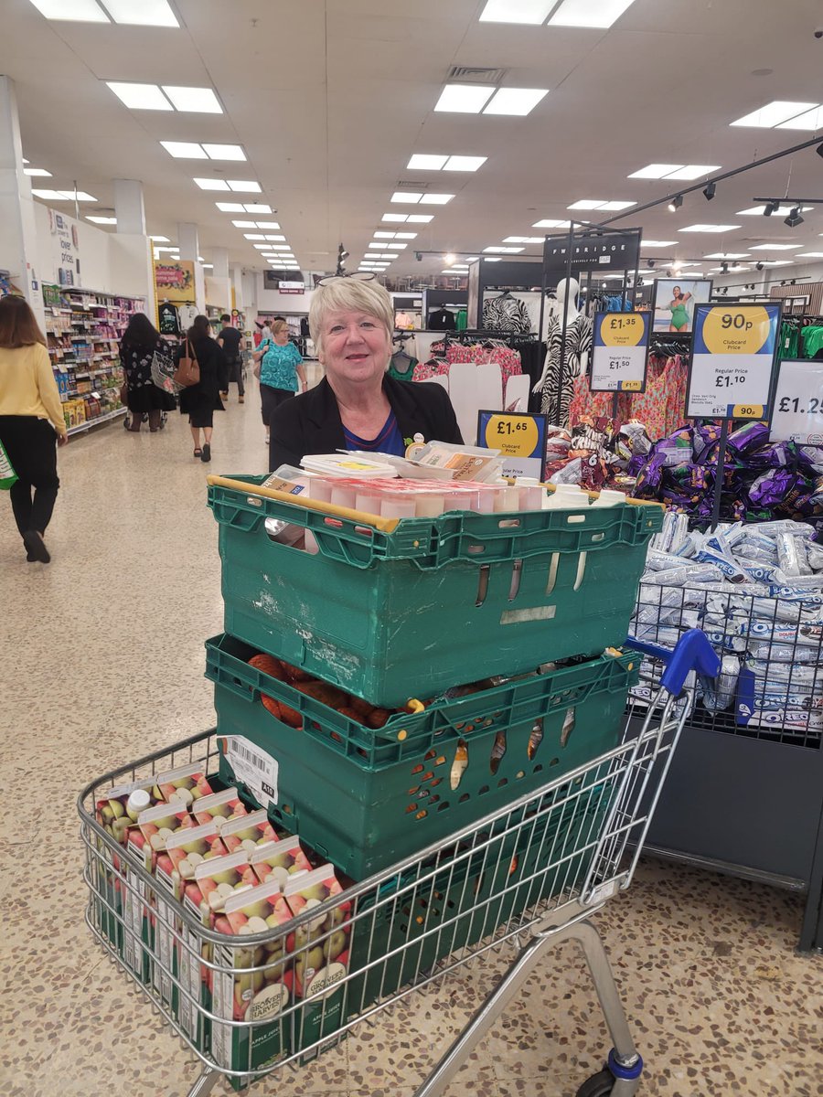<a href="/KarenLinley_/">Karen Linley</a> <a href="/MarshFarmFuture/">Marsh Farm Futures</a> <a href="/Tesco/">Tesco</a> You are a real star Karen as always. 
Thanks for always supporting our local community projects