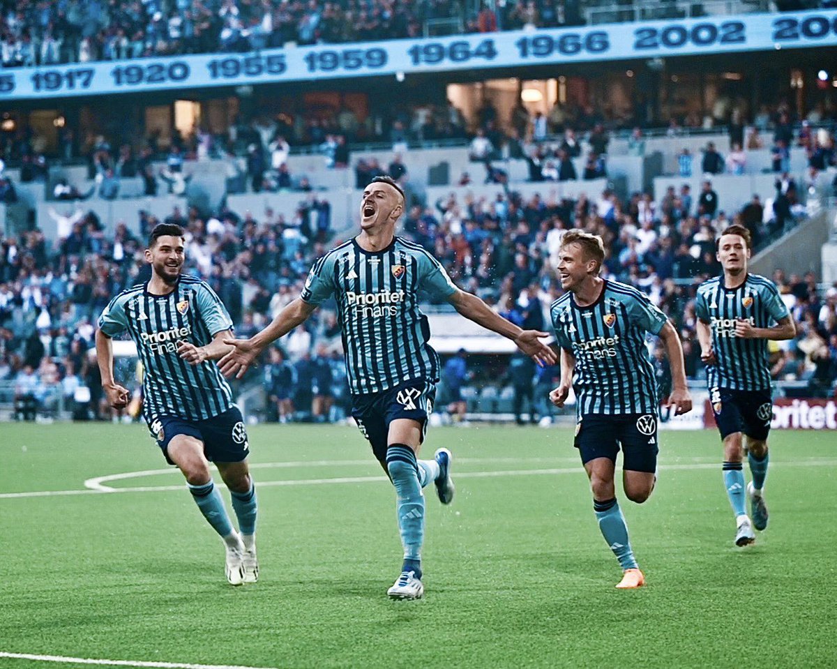 BSabovic's tweet photo. Mer än 1000 ord 💛❤️💙 https://t.co/UNSLRw790P