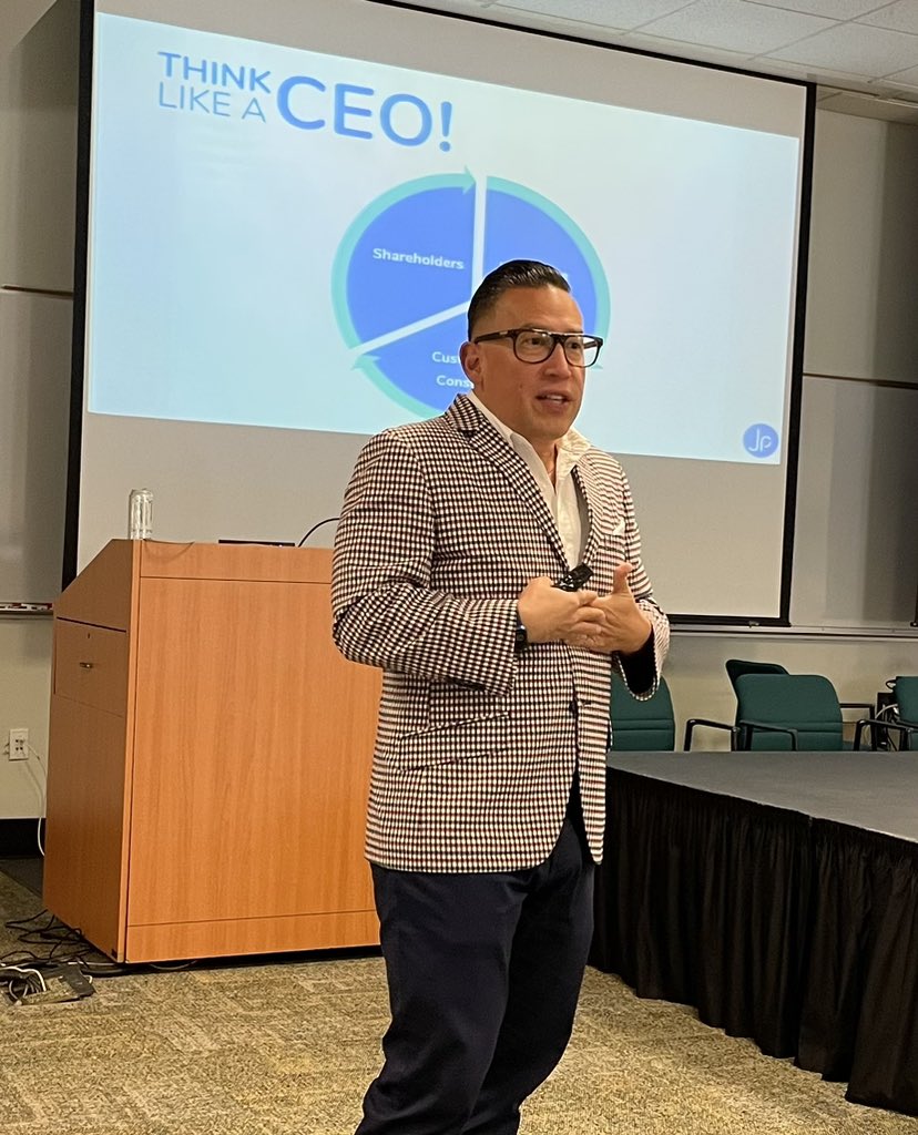 LGBTQ_Chmbr_Fdn's tweet photo. High energy session this morning with @JayzenPatria Your DEI Challenge: Think Like a CEO &amp; Lead With Your Brand TM. https://t.co/Gu0seTrR2Q