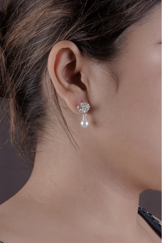 Me2youI's tweet photo. A woman is never more beautiful than when she wears her confidence. Grab This Beautiful Trending Silver Floral Stud Earrings

https://t.co/J1nXOPozzN

#trendingearring #me2you #earring #everydayearring #casualearring #StudEarrings
#Earrings #silverearrings https://t.co/Oj9JTlM57h