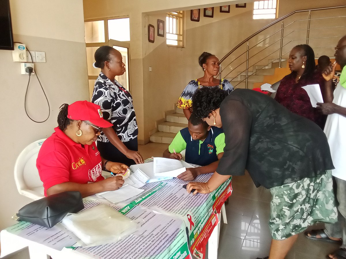 ODSACA1's tweet photo. Service delivery at the Civil Service Commission office today.
#ODSACAteam
#Mytestmyway
#Beintentionalaboutyourhealth
#Gettingtozero
@NACANigeria
@OndoStateHealth
@OndoInformation
@Kidsandteensngo https://t.co/yjzRtDPgyX