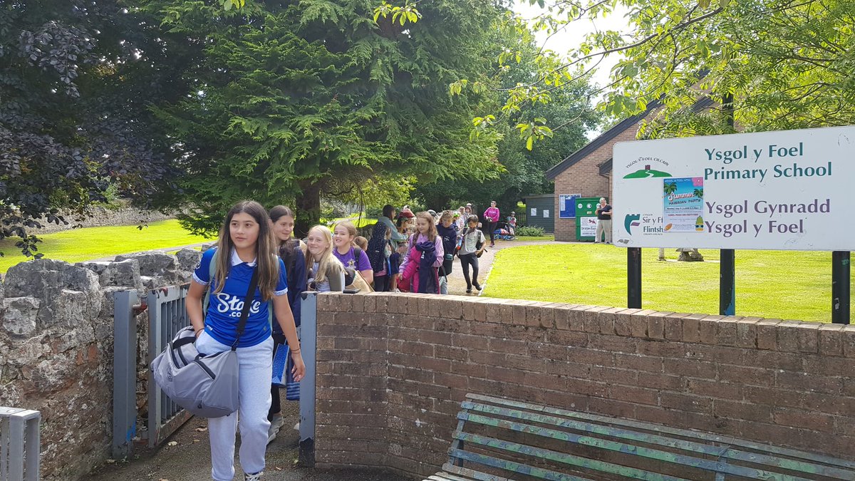 ysgolyfoel's tweet photo. A final farewell. Year 6 you have been amazing #FOEL https://t.co/cvWh9JzEcs