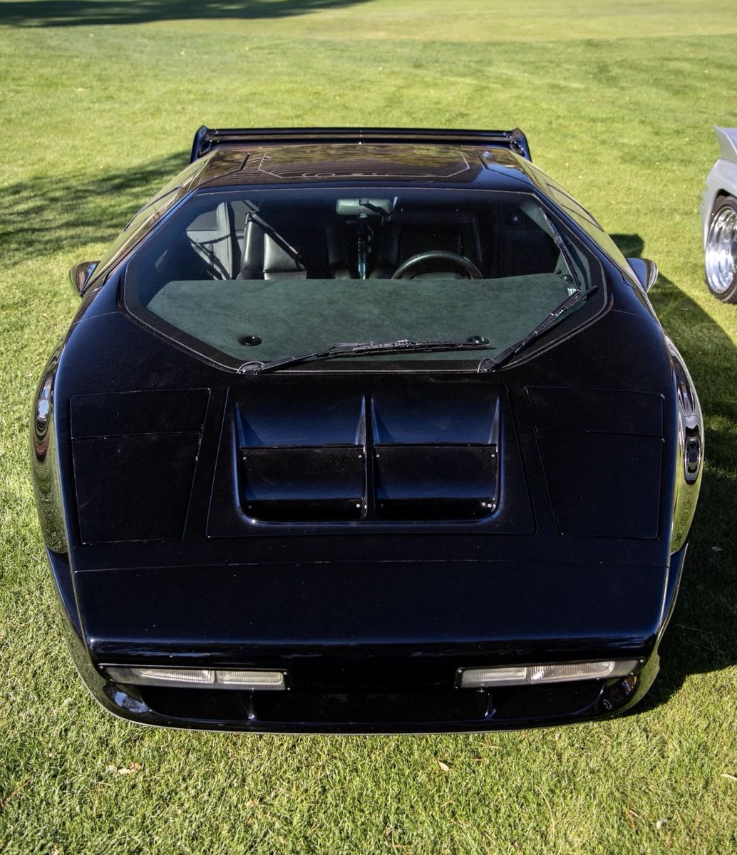 rarecarsonly's tweet photo. For the full post click here: https://t.co/sDzYbrmhIn
This is the 1992 Vector W8 Twin Turbo (chassis 013) finished in ‘Special Black over a black interior. Chassis 013 is interestingly 1 of 2 Vector W8 examples to carry a 013 designation.
Photo credit: @jpav._
#vectorW8 https://t.co/rCxAWqggaG