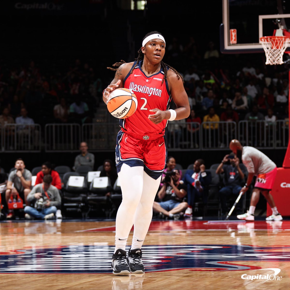 WashMystics's tweet photo. Live from Capital One Arena 📸

@CapitalOne | #BallOnOurTerms https://t.co/juUsP9cOzo