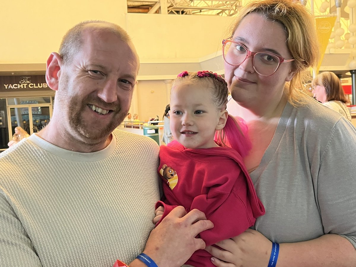 SkepticSplinter's tweet image. #whosthatgirl #whosthatchick