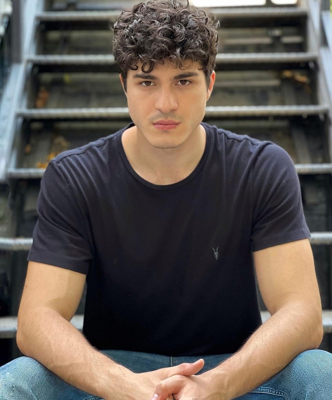 dizicibaĞyan on X: "Enes Ko&ccedil;ak ⚡ #KendiD&uuml;şenAğlamaz  https://t.co/QSp2qBymfo" / X