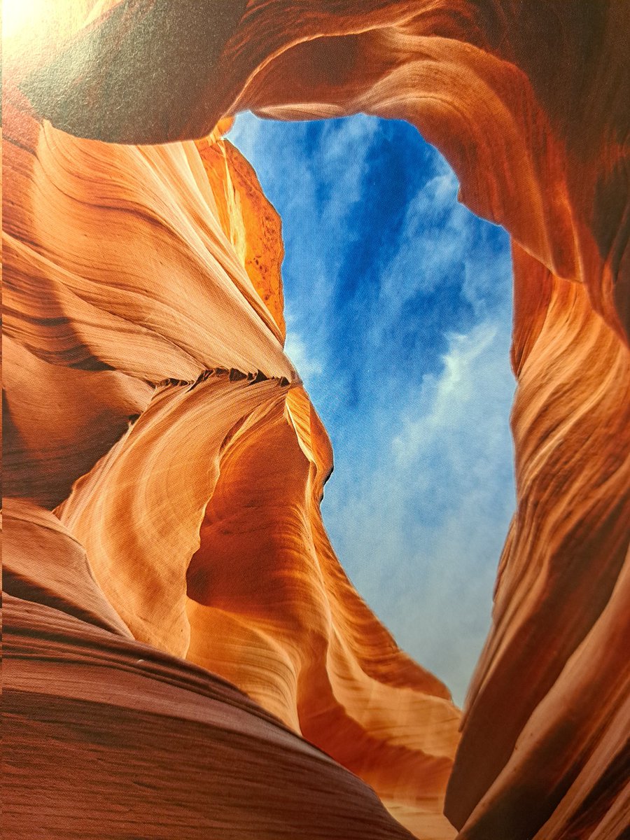 beatanecza's tweet photo. Nature creates such wonders. Antelope Canyon on the Navajo Indian Reservation in Arizona. I was delighted with what I saw. 🙂 https://t.co/qirPKUUmvl