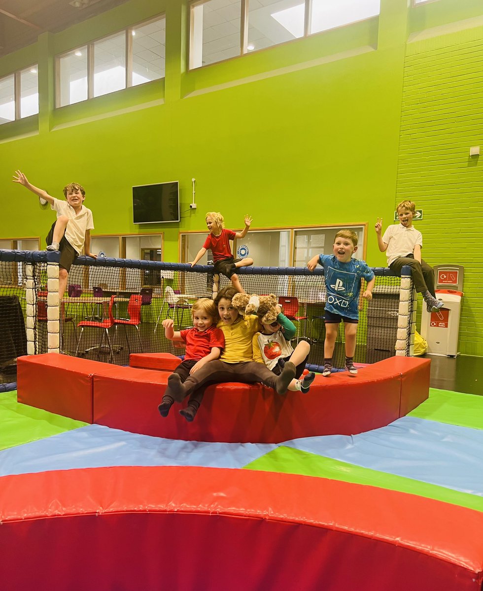 Last soft play for this gang at #GatesheadLeisureCentre ahead of closure on Friday. So much community building goes on here. 

Fingers cross for a November community re-opening. A lot hangs in the balance. 

<a href="/gateshead/">Gateshead Council</a> @IanMearnsMP <a href="/MartinGannon002/">Martin Gannon</a> <a href="/gogateshead/">GO Gateshead</a> 

#gateshead