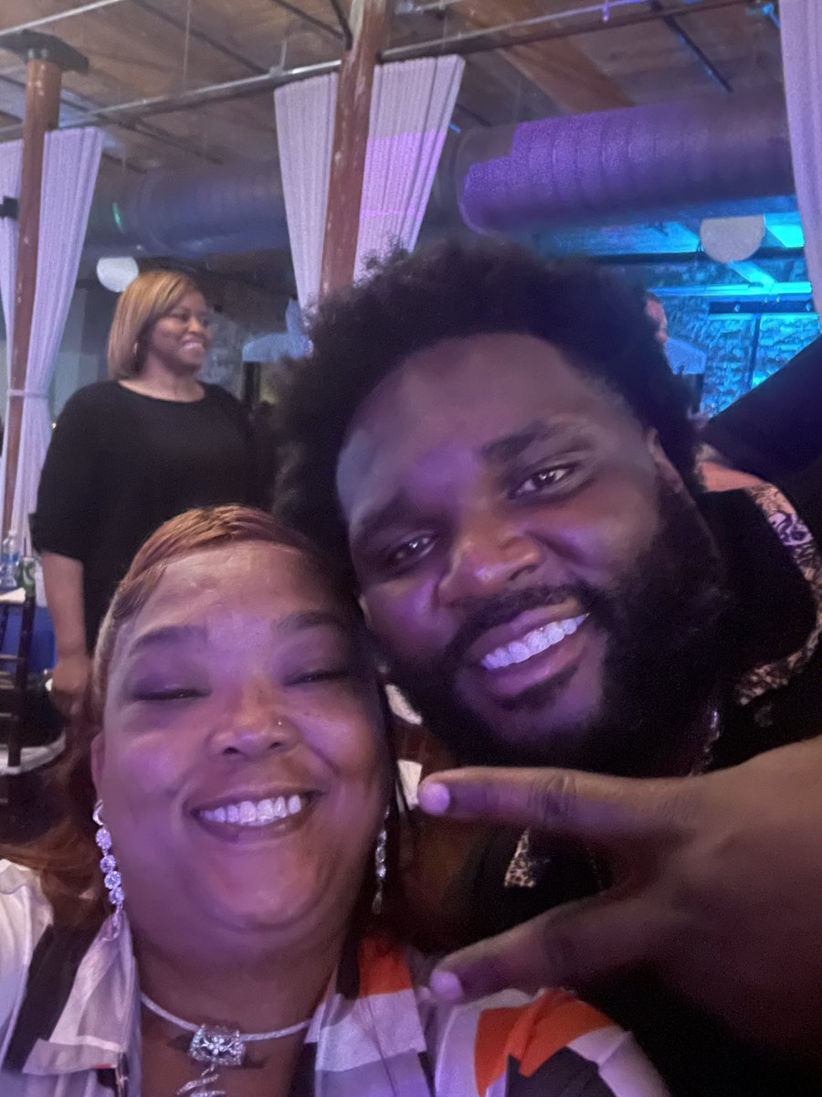 adizlady's tweet photo. @Djread98 I had so much fun at ur mom’s party. @freader63 I love u, ur such a inspiration https://t.co/hoLNyQHcCx