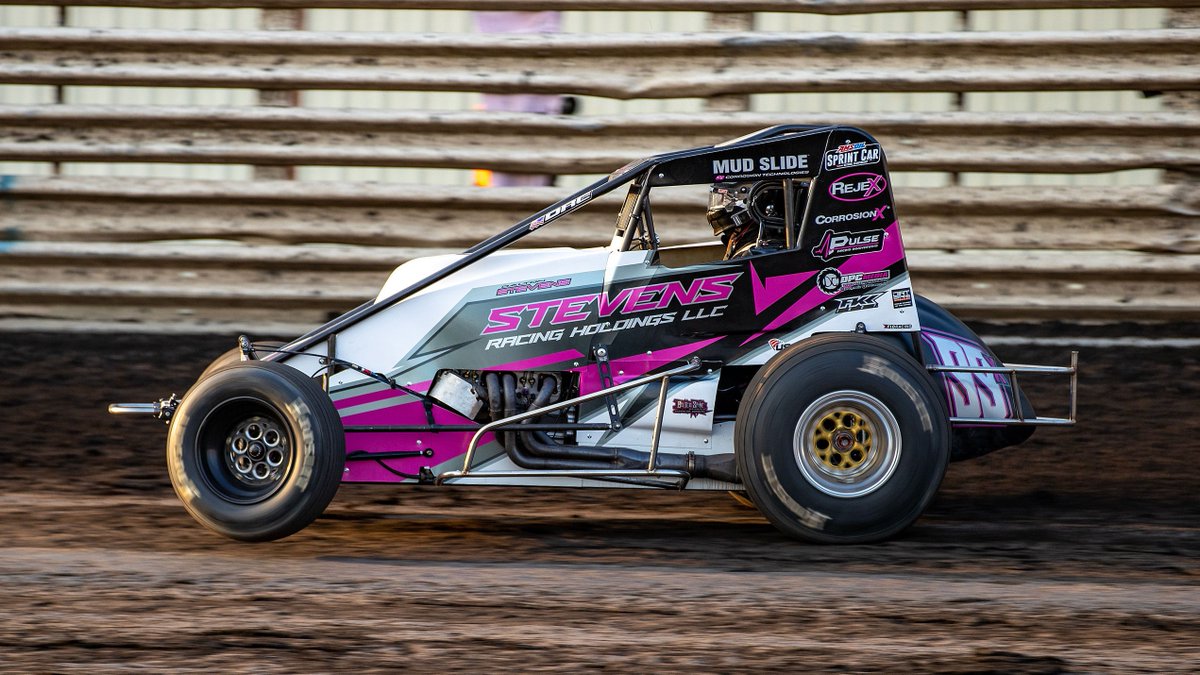 USACNation's tweet photo. ⭐️ Lone Stars. ⭐️

Texans @DSRacing99X &amp; Justin Zimmerman are headed north to take on USAC @NosEnergyDrink #ISW23 Presented by @HonestAbeRoof.

Stevens (Scurry, TX) returns for his 2nd ISW.

For Zimmerman (Athens, TX), it'll be his ISW debut.

#ISW23 begins Friday at Gas City! https://t.co/Hj6Qri5DQt