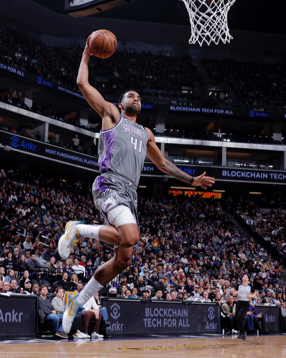 SLAMKicks's tweet photo. More Beans than a can of Goya. @TreyLyles https://t.co/IXsaKGJih5