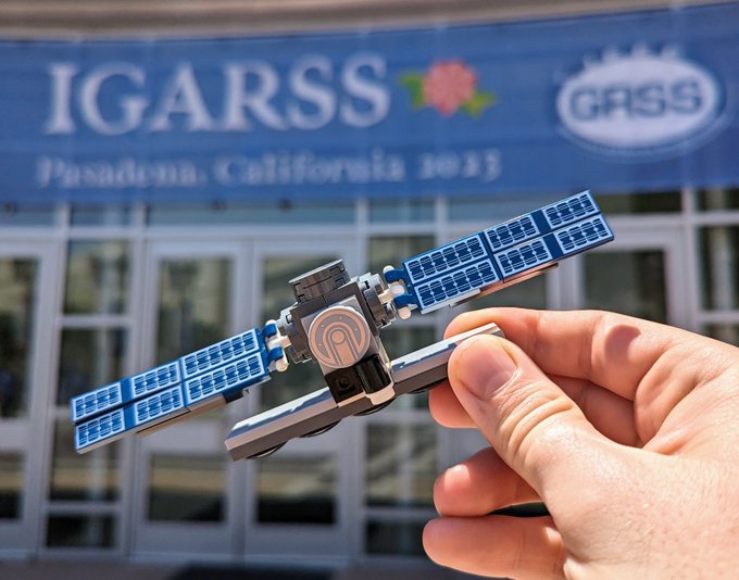 FAIRiCUBE's tweet image. #IGARSS2023:  Let´s learn more about #AI enabled Analysis-ready #datacubes today:👉Towards a Roadmap for more Human-Centric Services, @pefrabau 
📅July 19, 13:00 - 13:12 PT, room 101
Session: WE3.R10: Advances in Spatio-temporal Datacube Management, Visualization, Analytics &amp;amp; AI