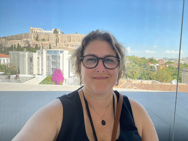 With temperatures rising to the point the government even shut down the #Acropolis in #Athens I share my 7 really easy ways to visit Acropolis without the (big) crowds - and the heat. probearoundtheglobe.com/acropolis-with… @Walks