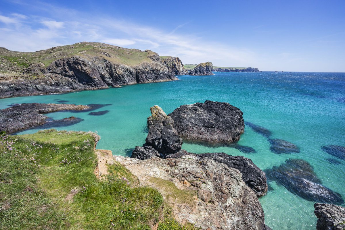RamblersGB's tweet image. Want to get out exploring more this summer? 🍃💛🥾

We've handpicked 10 of our favourite routes to walk in Britain for an unforgettable #SummerOutside 🙌 

Check out these perfect strolls for those long summer days ▶️ ramblers.org.uk/go-walking-hub…

(Bookmark this post for later! 🙃)
