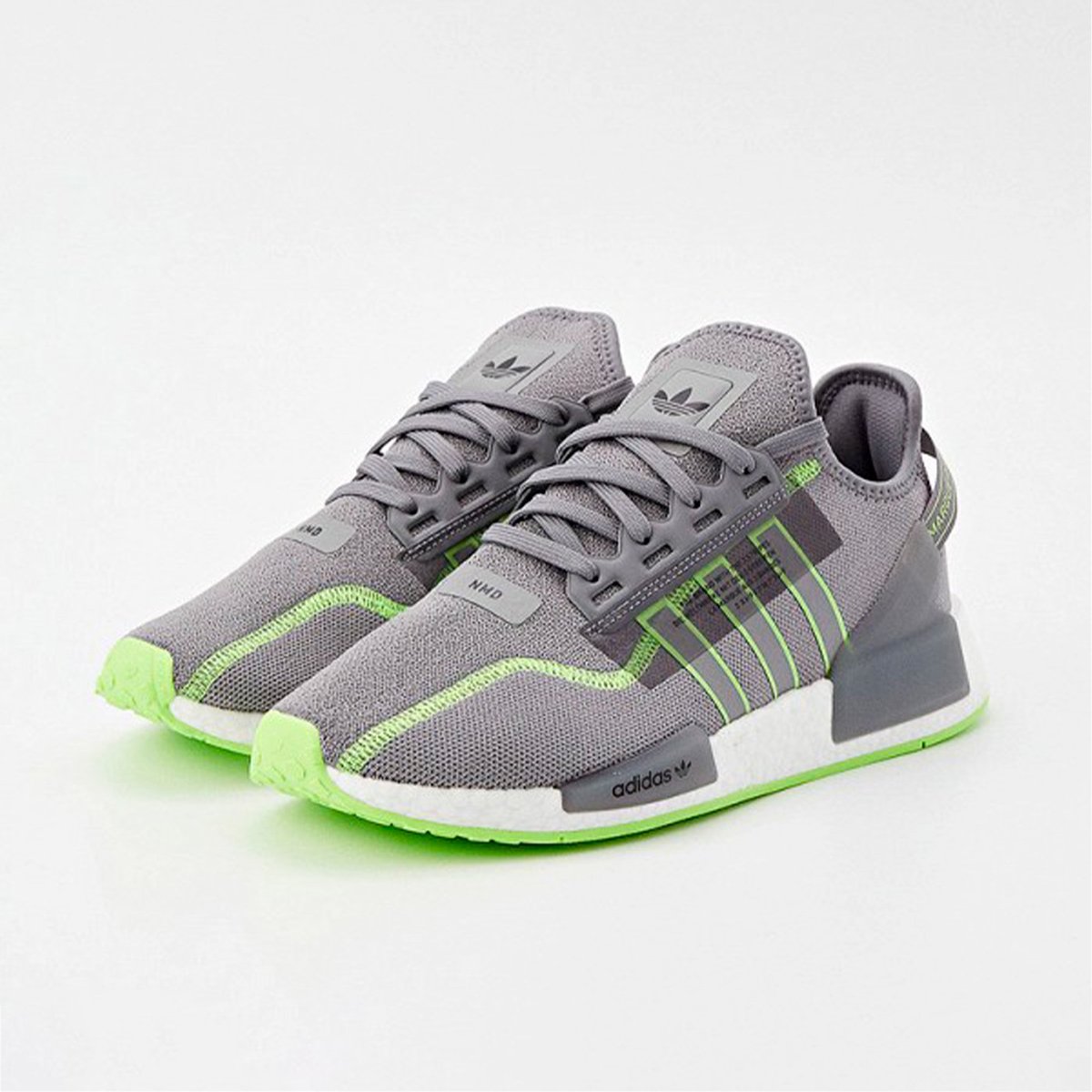 SneakerShouts's tweet photo. HUGE STEAL: Over 70% OFF + free shipping on the adidas NMD V2 Boost "Signal Green" 

BUY HERE: https://t.co/Og48V8I7w0 https://t.co/O9pJ5OcmpN