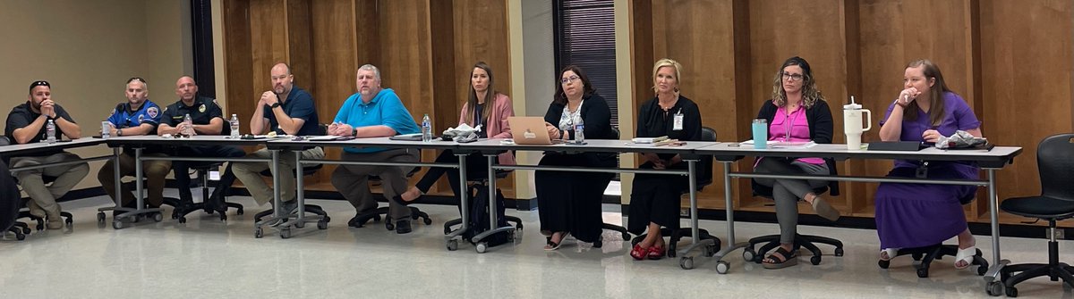 WarnerAlvarado1's tweet image. Special thanks to all who attended the Safety and Security Meeting today @AlvaradoISD #AlvaradoExcellence @ChiefPayo @KeneII @Lori_Nunez @MarkRatcliff10  #SafetyLearning