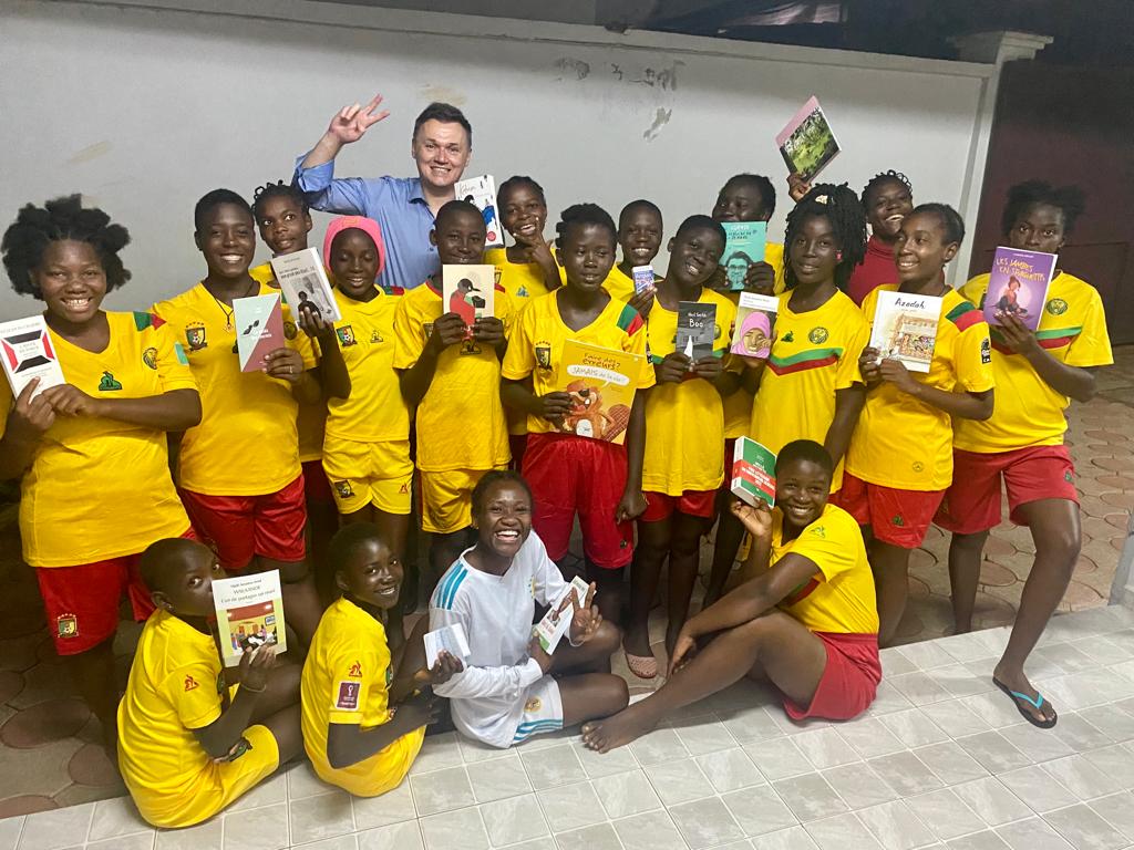 Canada in Cameroon: Wow Wow..so impressed by the young girls at the Foyer de l'Espérance share their stories of past hardships and their ambitions for future success. Glad that we could share some of our stories from Canadian authors to add to your library.  You guys are awesome!