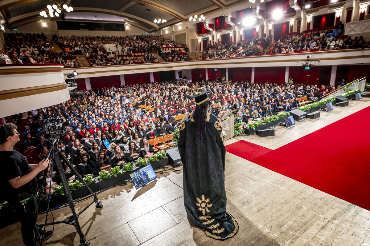 A momentous occasion as Dr Maggie Aderin-Pocock MBE is officially installed as the new Chancellor for the @uniofleicester. “Think big and think crazy” she told our graduating Class of 2023. “Together we can achieve the seemingly impossible” #LeicesterGrad #CitizenOfChange