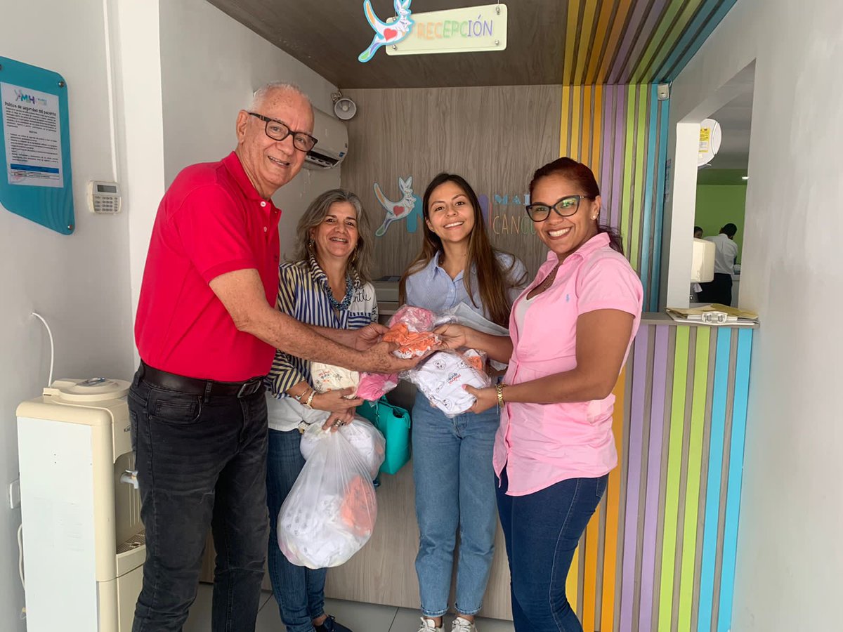 Entrega de pañales a la <a href="/CMRC_Salud/">Maternidad Rafael Calvo</a> y Casa Canguro de Cartagena gestionados por nuestro comité Femenino