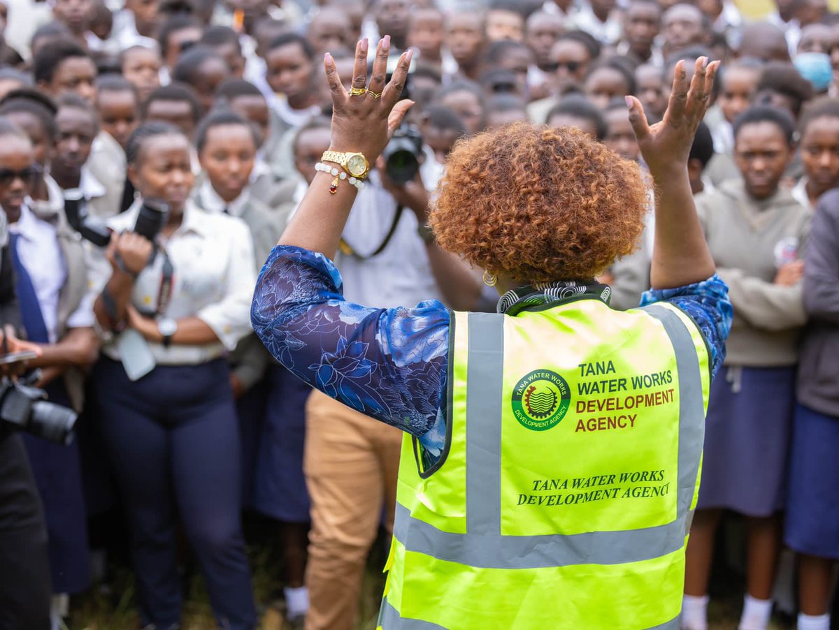 MOWSI_KE's tweet photo. 3. ENA SIAKAGO ISHIARA PROJECT

At completion, Ena Siakago Water Supply project will benefit 1,200 Households while Ishiara Water Supply Project will improve service delivery for 1,840 Households.
 
The beneficiaries will also include hospitals and schools. https://t.co/fXQLdOyoTV
