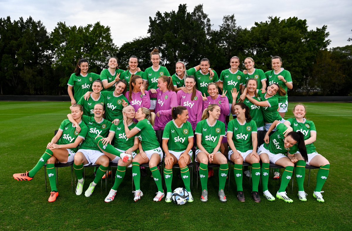 Na cailíní i nglas☘️

Best of luck to all The Girls in Green, especially Donegal’s very own <a href="/GrantCiara/">Ciara Grant</a> &amp; <a href="/amberbarrett09/">A.B.</a> at the World Cup in Australia &amp; New Zealand!🇮🇪⚽️ 

#COYGIG