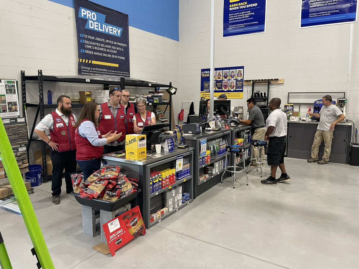Lowes of Leesburg #3154 tweet media