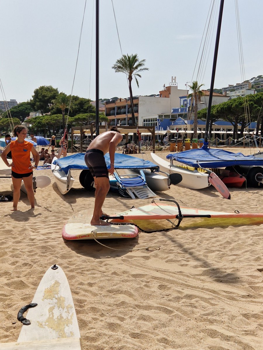 We enjoyed a full day out on the beach doing water sports. We did windsurfing and kayaking. We also comprehensively thrashed <a href="/tcsedpe/">The Charter School East Dulwich PE Department</a> at beach volleyball, winning 21-7. 🏐🛶