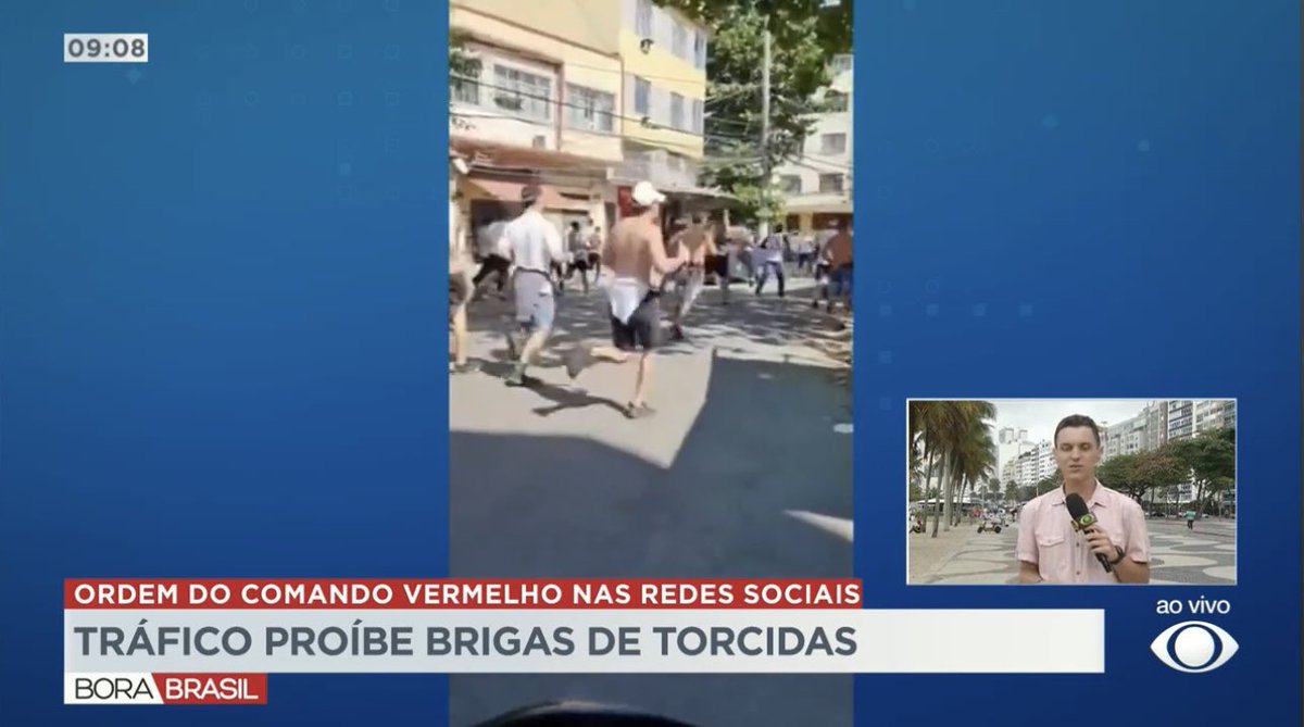 futebol_info's tweet photo. Comando Vermelho emite comunicado proibindo brigas de torcidas organizadas do Rio de Janeiro em qualquer área de atuação da facção, sob risco de punição.

O texto teria sido elaborado por determinação de um dos chefes do bando.

🗞 @bandnewsfmrio
📸 Reprodução/Band https://t.co/6xNcZIzO8y